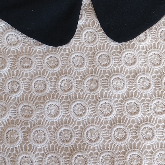 Sleeveless blouse - Picture 8 of 9